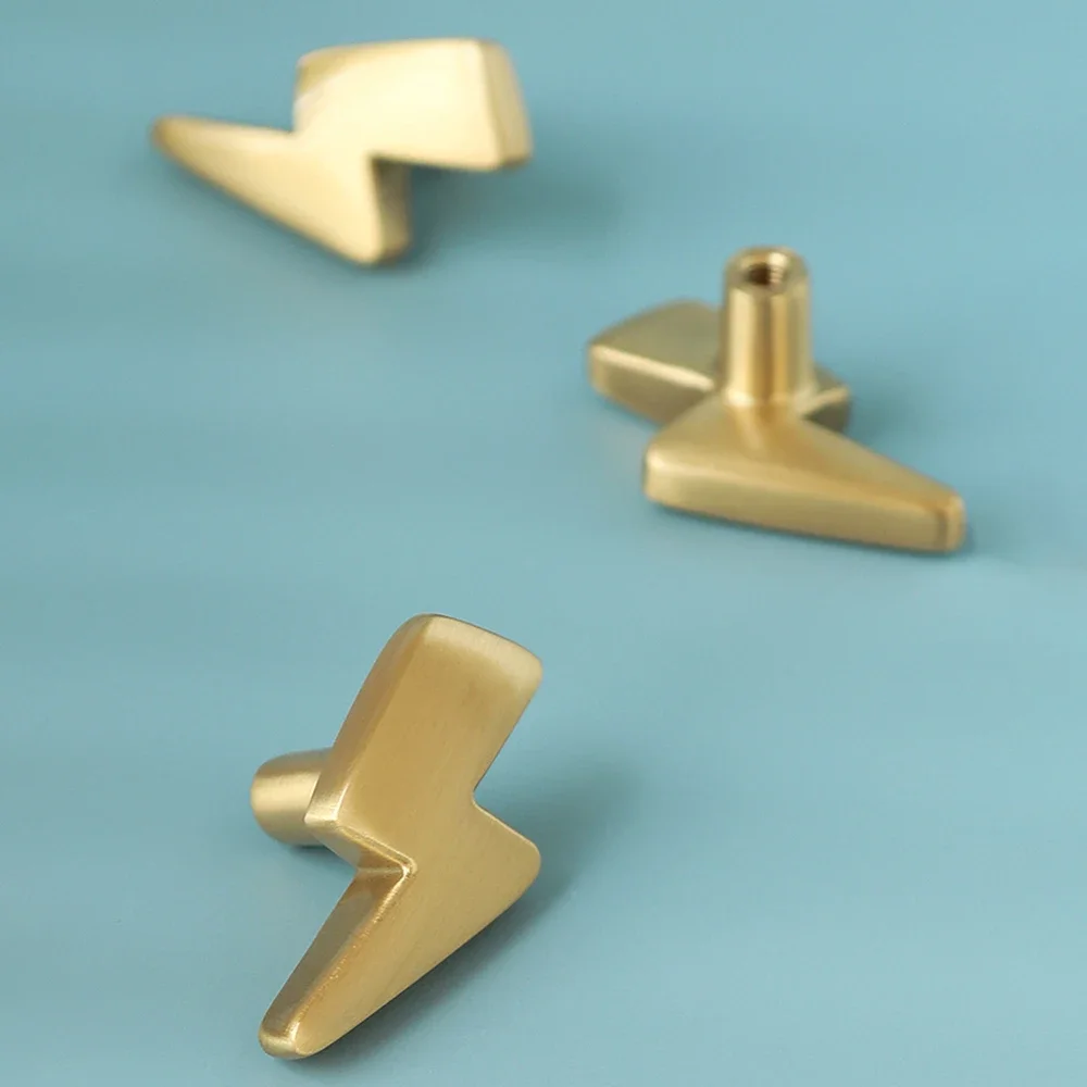 Lightning Design Brass Cabinet - Unique Furniture Hardware recension och pris