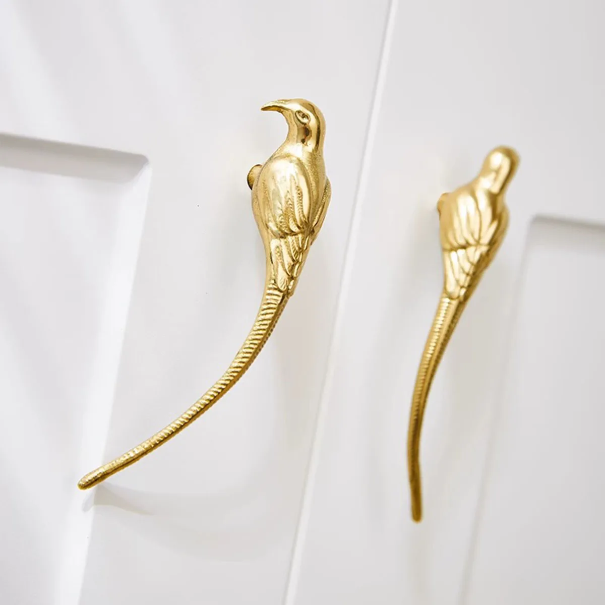 Golden Bird Drawer Pulls - Uni - Unique Furniture Hardware recension och pris
