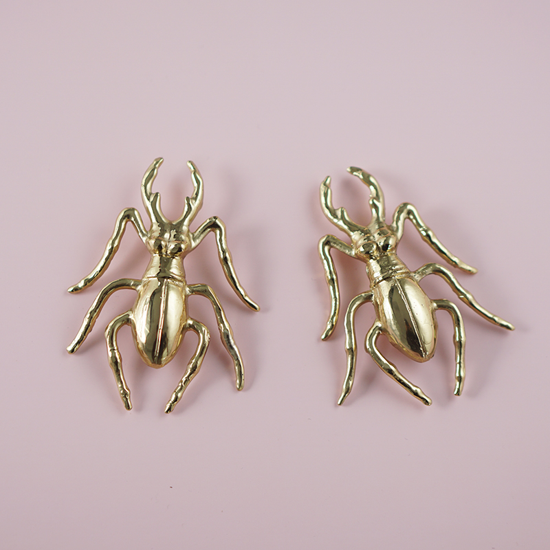Brass Beetle Drawer Pulls Inse - Unique Furniture Hardware recension och pris