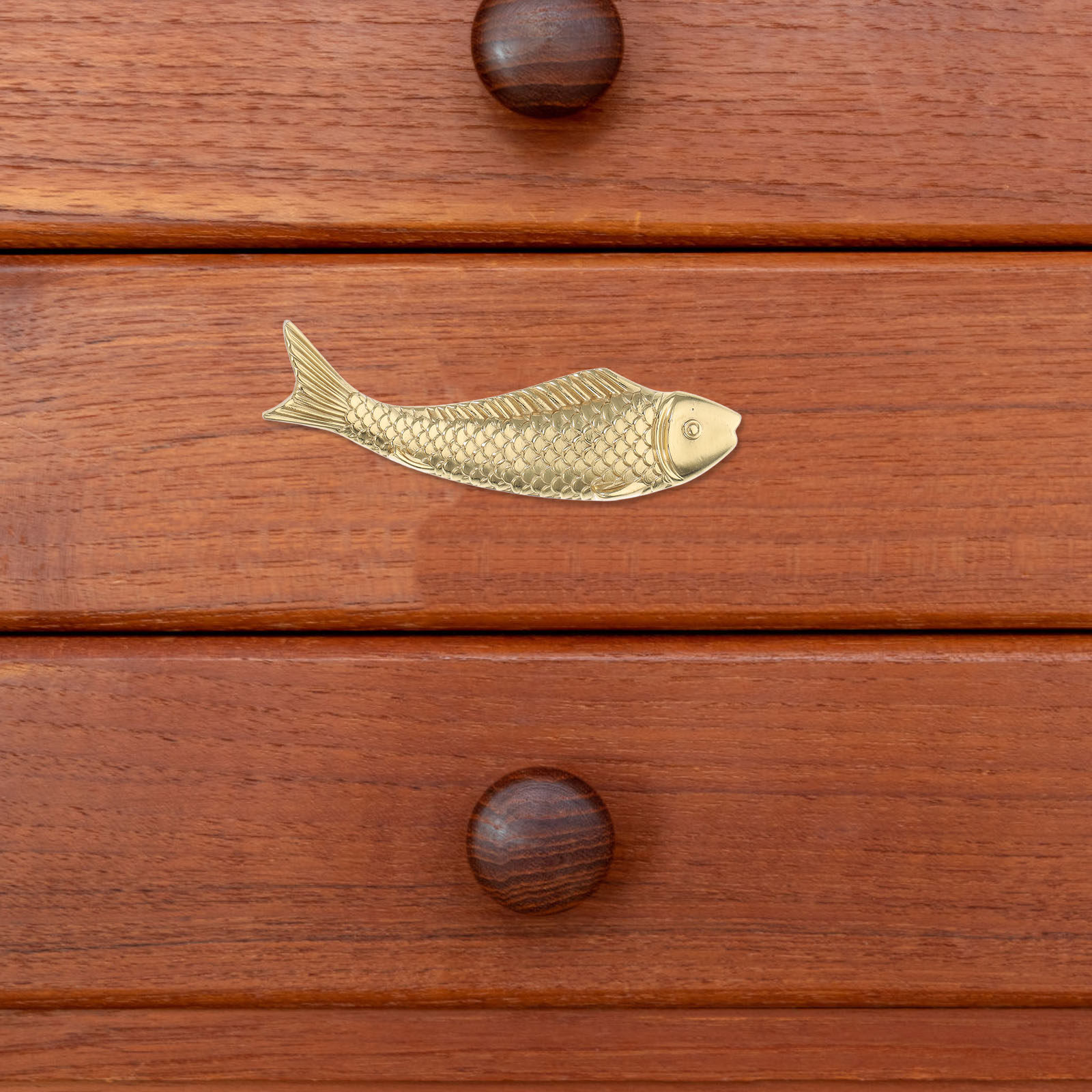 Fish Brass Cabinet Handles Dec - Unique Furniture Hardware recension och pris